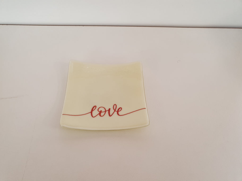 Flared Square Plate - 150 - Love - Vanilla Deep Red
