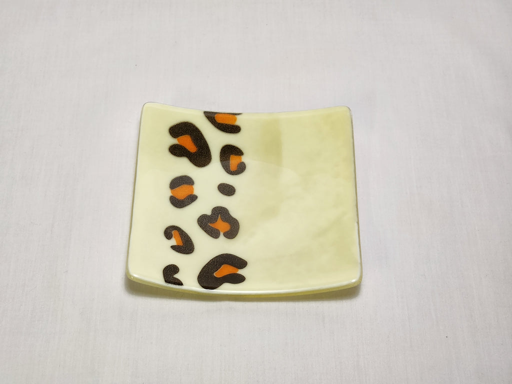 Flared Square Plate - 150 - Leopard - Vanilla