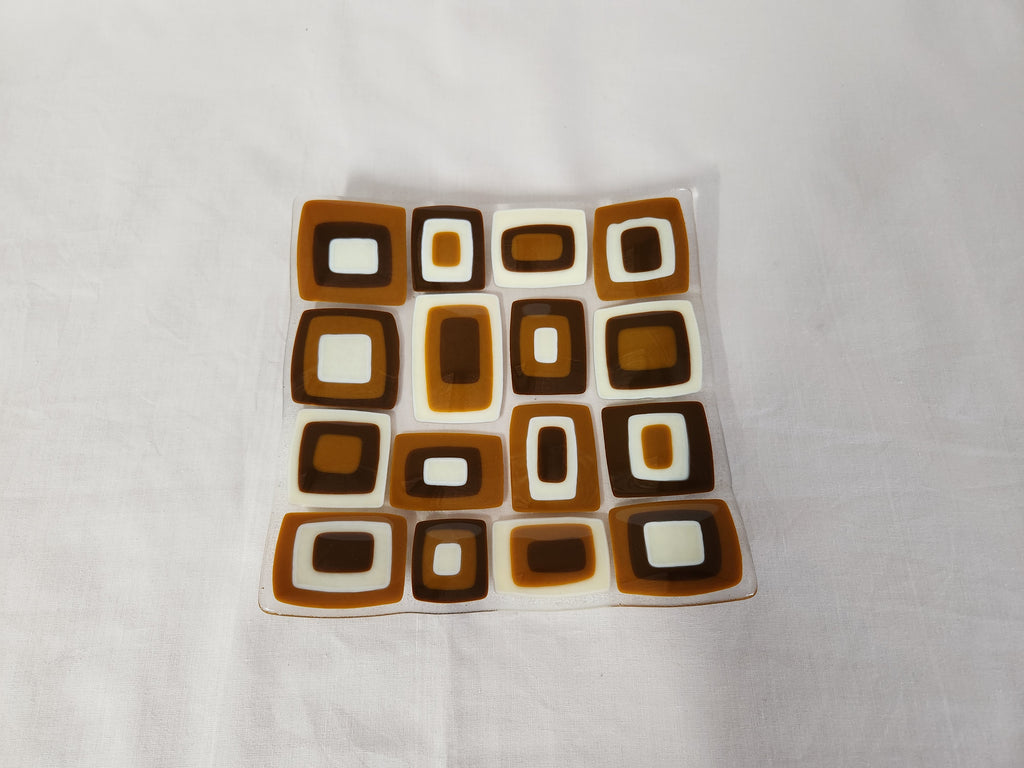 Flared Square Plate - 200 - Brenda - Caramel Latte