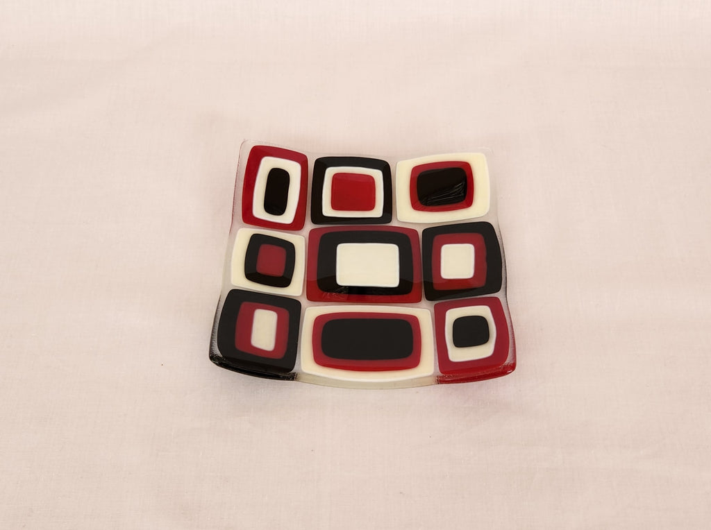 Flared Square Plate - 150 - Brenda - Deep Red Trio